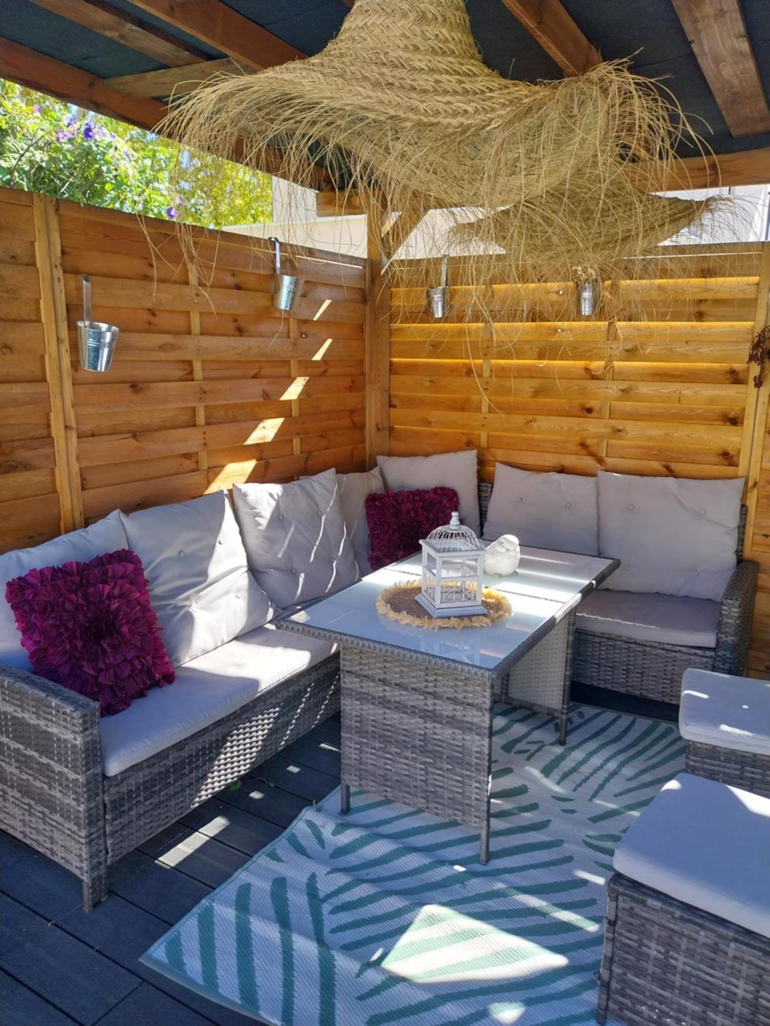 Superbe Grand Studio Tout Confort Avec Exterieur Poussan Exterior foto